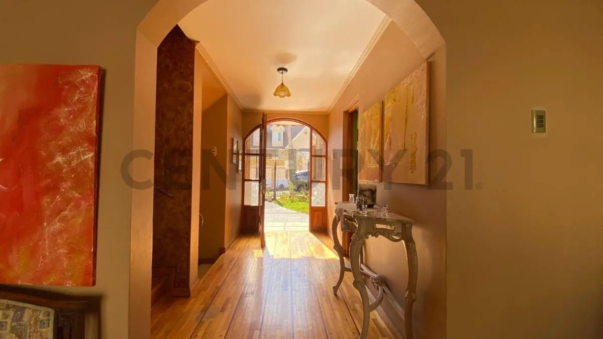 Imagen 1 de 25 de Se Vende Hermosa Casa 5d 3 B En Jardines Del Sur