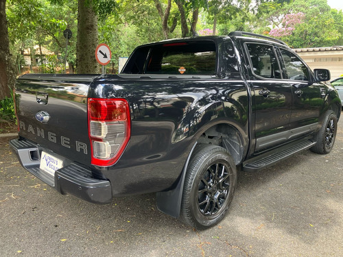 Ford Ranger 2.2 Black Cab. Dupla 4x2 Aut. 4p