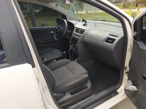 Volkswagen Suran Comfortline 5d 1.6n Mt / Nafta / 2014