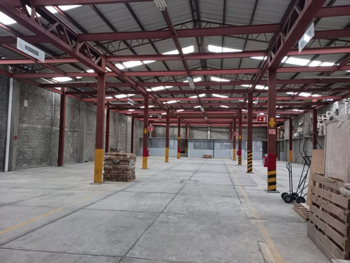 Imagen 1 de 6 de Bodega En Venta Atizapán, 1,335 M2.