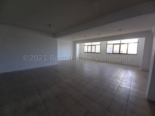 Edificio En Venta / Municipio Guaicaipuro Los Teques Yo 25-15970