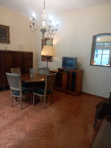 Tte. Gral. Juan Domingo Peron 1300 , Centro , Caba.