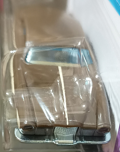 Hot Wheels Fish'd & Chip'd Treasure Hunt Th Serie Básicos Hw Marrón Oscuro