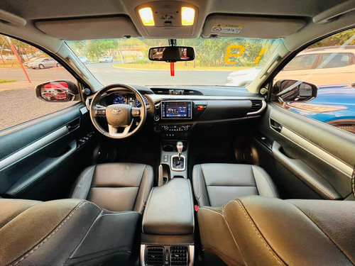 Imagem 11 de 15 de Toyota Hilux Srv 2.8 Preto 2019