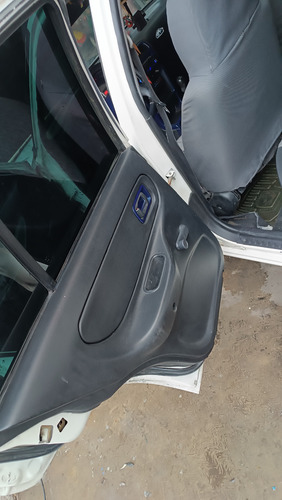Nissan Tsuru 2007 Austero Estándar