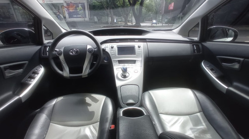 Imagen 12 de 14 de Toyota Prius 2015