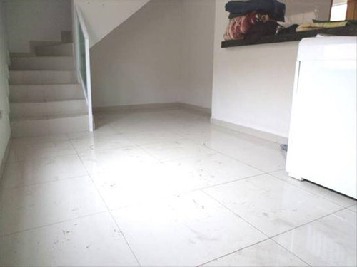 Imagem 7 de 30 de Triplex Sobrado Novo Com 02 Dormitórios 01 Suíte 02 Banheiros Condomínio Fechado Na Vila S. Jorge São Em Vicente Imóvel Este Bem Grande Com 110 M2 Util É Bem Arejado Iluminado Com Churrasqueira Próxi