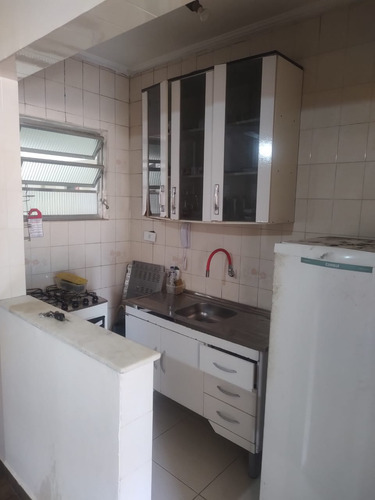 Kitnet,quarto Sala,cozinha, Banheiro,1 Vaga Para Carro
