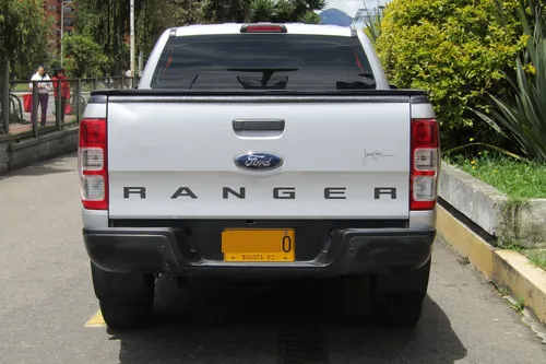 Ford Ranger 3.2 XLS MT Turbo