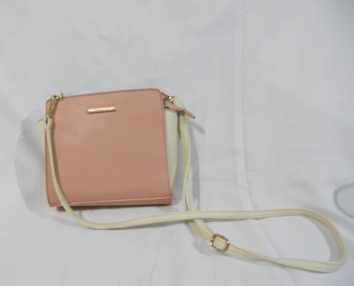 Cartera Simil Cuero Rosa, Correa Larga Crema Republic Ny