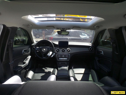 Imagen 19 de 22 de Mercedes-benz Clase Gla 1.6 Turbo Urban At