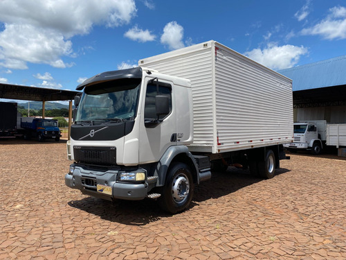Volvo Vm 270 4x2 Cabine Leito Com Bau