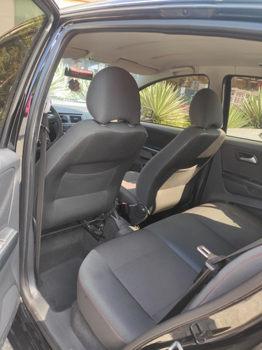 Imagem 7 de 13 de Volkswagen Fox 2011 1.6 Vht Total Flex 5p