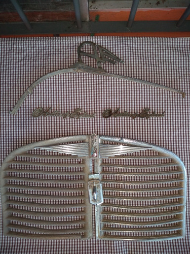 Austin A40 - Careta Insignias Adorno Capo