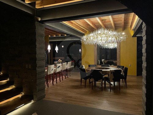 Casa En Venta En Avándaro