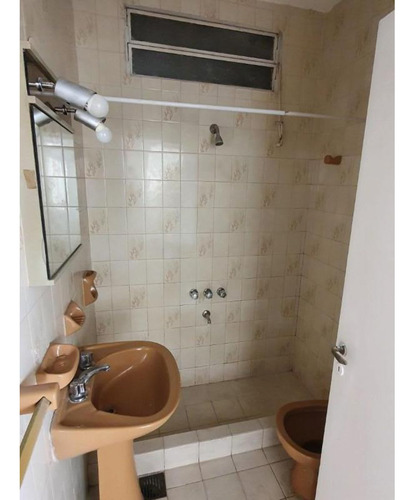 Comodo Departamento, Dos Dormitorios, Patio Con Parillero, Balcon, Sin Expensas !