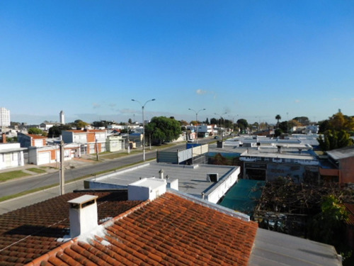 Imagen 18 de 18 de Hermosa Casa C/garage Desarrollada En 2 Plantas En Sayago
