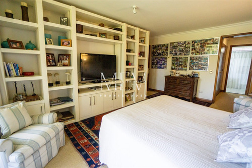 Departamento En Venta De 4 Dorm. En Lo Barnechea