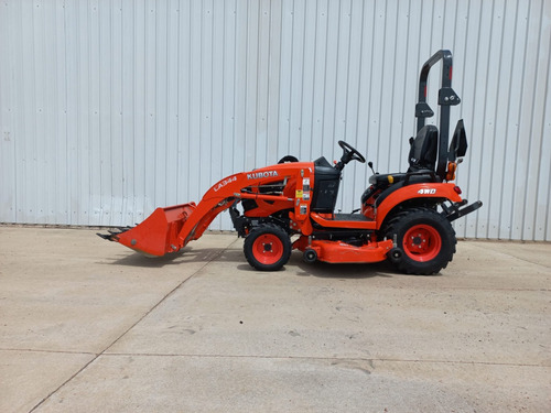 Tractor Kubota 4x4 23 Hp Con Pastera Y Pala Frontal