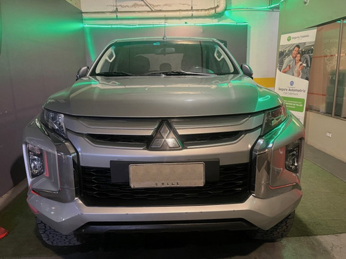 Mitsubishi L200 DAKAR 4X4 DCAB 2.4 AUT