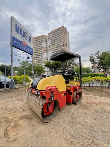 Vibrocompactador Dynapac Cc1200