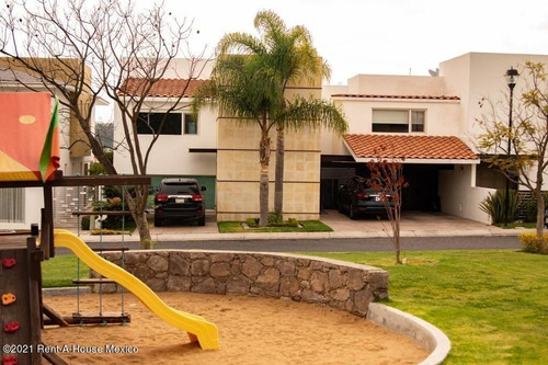 Imagen 1 de 14 de Casa Frente A Parque Infantil Lpd22-537