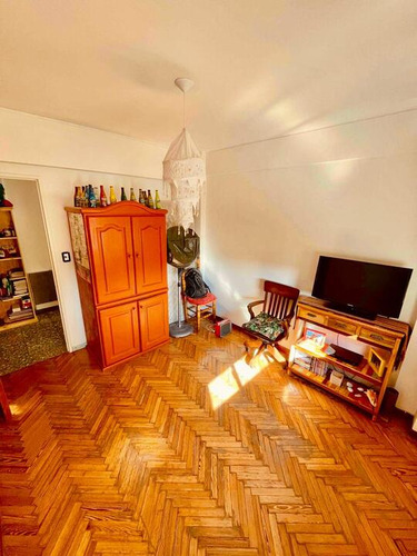 Departamento En Avenida Juan Bautista Alberdi 200