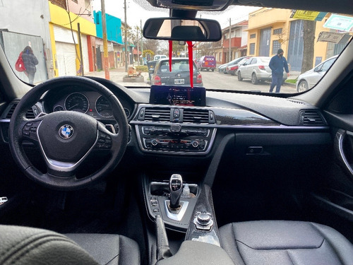 Imagen 6 de 8 de Bmw Serie 3 2013 2.0 328i Luxury 245cv