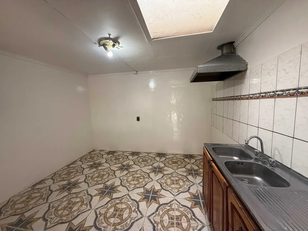 Imagen 4 de 24 de Vendo Casa 3 Dorm 2 Baños Solo Al Contado (110101)