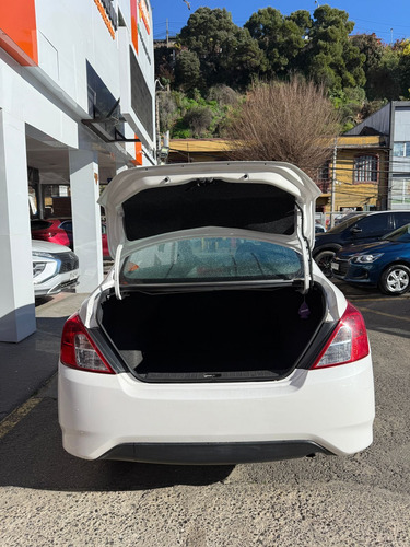 Nissan Versa Sense Mt