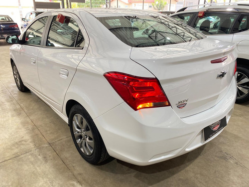 Chevrolet Onix Plus Joy Black