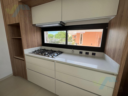 Venta De Casa Son Pileta - San Ramiro Pilar Del Este