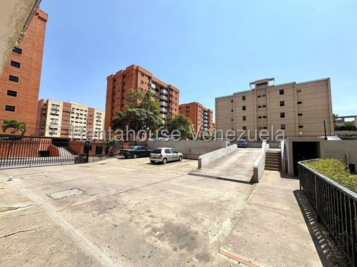 Sara Pastran Vende Apartamento En El Este De Barquisimeto Piso Bajo Código 25-17788 Sps