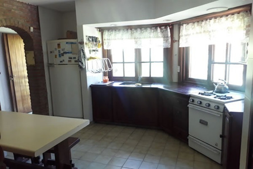 Imagen 8 de 30 de Importante Chalet En Dos Niveles Ubicado En Zona Norte Muy Luminoso
