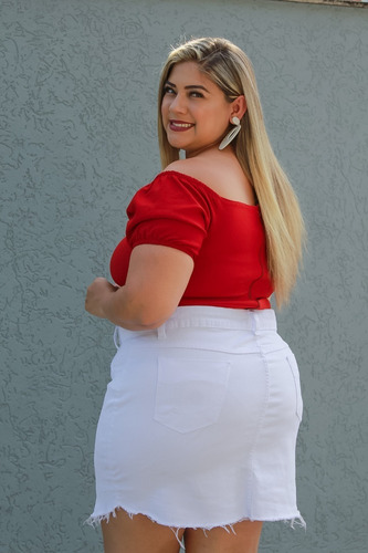 Imagem 2 de 3 de Saia Jeans Plus Size Branca Cintura Alta Desfiada Com Lycra