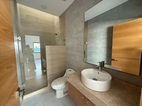 Residencia En Venta En Milenio Iii, Cotto Milenio, 4 Recámaras, Estudio, 5.5 Bañ