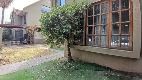 Arriendo Casa Santa Rosa De Huechuraba (90045)