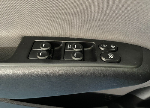 Imagem 12 de 15 de Hyundai Hb20s Comfort Plus 1.6 Flex Completo 2018 Autos Rr