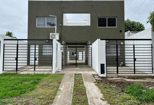 Dúplex En Venta - 2 Dormitorios 2 Baños - Cochera - 130mts2 - La Plata