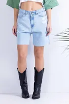 Comprar Bermuda Mom Jean Celeste Roturas Tiro Alto Mom Ii Scombro