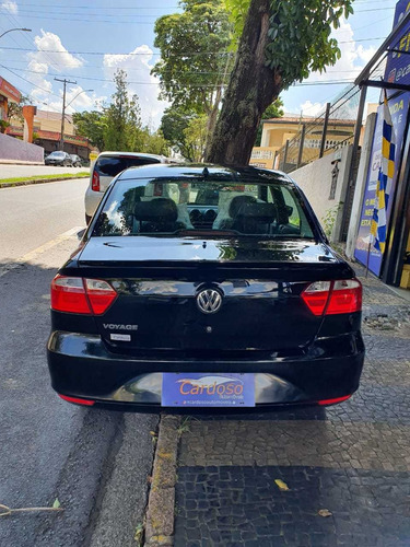 Volkswagen Voyage 2015 1.0 Trendline Total Flex 4p