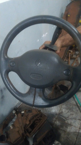 Imagem 2 de 3 de Renault Clio 2002 1.6 16v Rn 5p