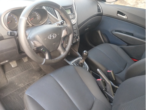 Hyundai HB20S 1.6 Comfort Plus Flex 4p