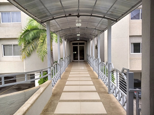 Imagen 2 de 20 de Apartamento Con Llave En Mano, Urb. Campo B, Parque Residencial Florida Palace