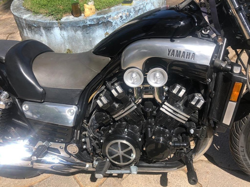 Imagem 2 de 9 de Vmax 1200