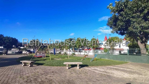Maravilloso Penthouse De Ensueño En Urbanización Privilegiada, Planta Eléctrica, Pozo De Agua, Morichal, La Victoria, Estado Aragua, 25-8174 Gf