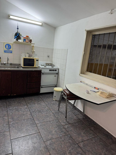 Depósito En Billinghurst, Partido De San Martin