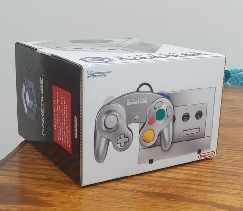 Imagen 3 de 3 de Caja Vacía Repro Gamecube Plateada