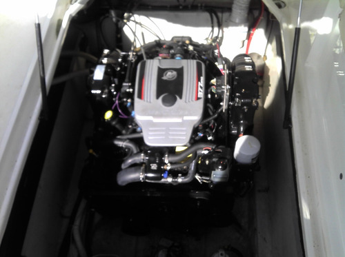 Imagen 12 de 14 de Genesis Extreme 2680 2009 Motor Mercruiser 330hp Duo Prop