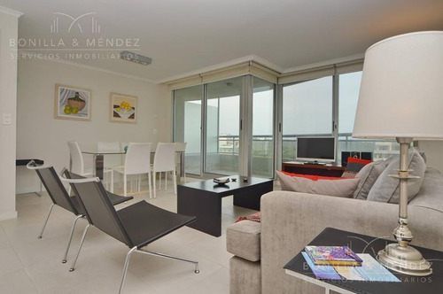 Ocean Drive 2, Unidad De 2 Dormitorios, 2 Baños, Garage!